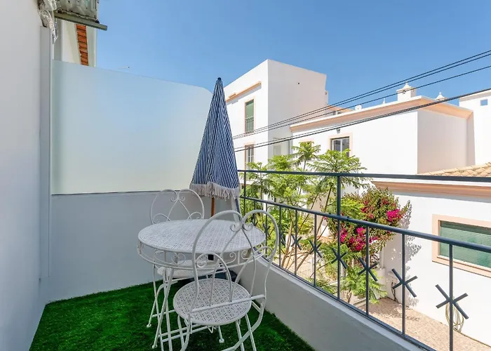 Vivenda Neves In By Lovelystay Apartamento Albufeira