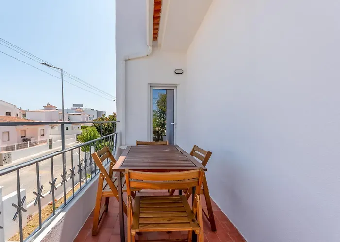 Apartamento Vivenda Neves In By Lovelystay *