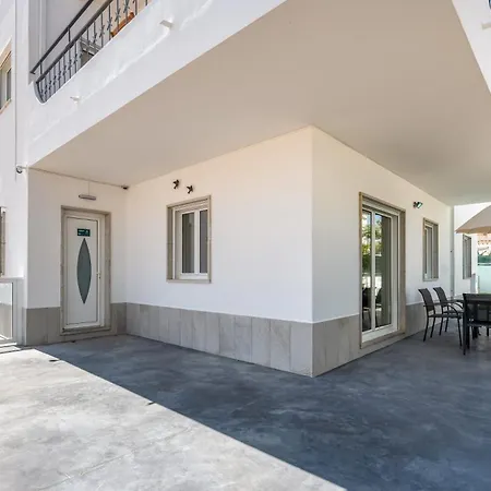 Vivenda Neves In By Lovelystay Apartament Albufeira