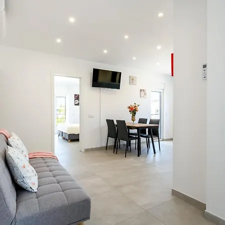 Vivenda Neves In By Lovelystay Lägenhet Albufeira