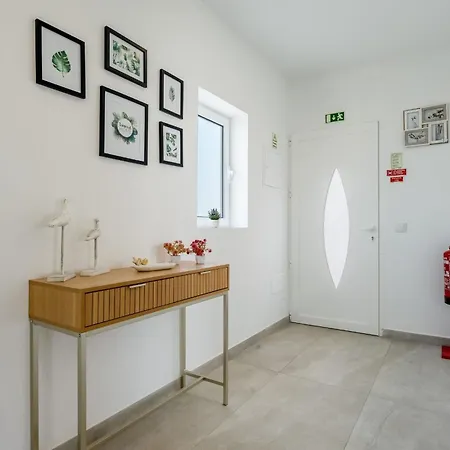 Lägenhet Vivenda Neves In By Lovelystay